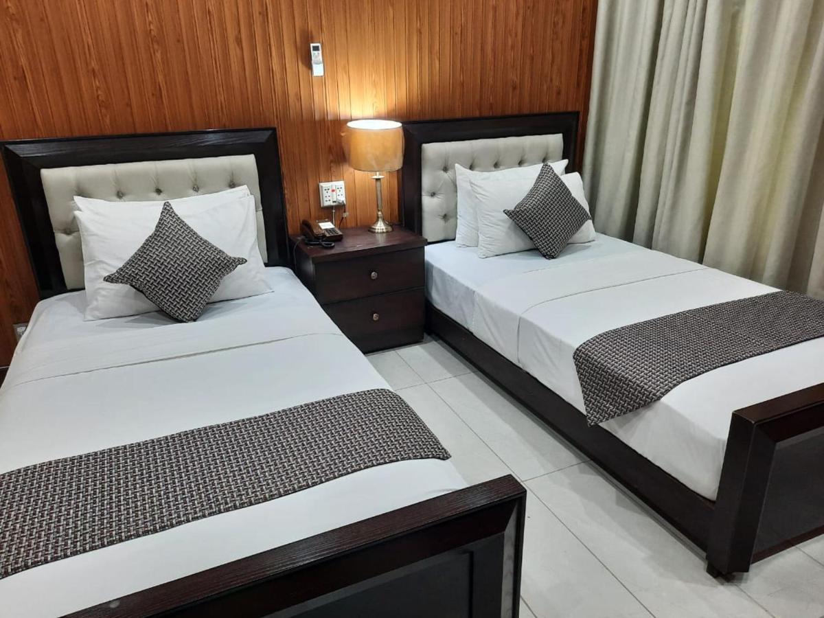 The Crown Guest House Islamabad Exteriör bild