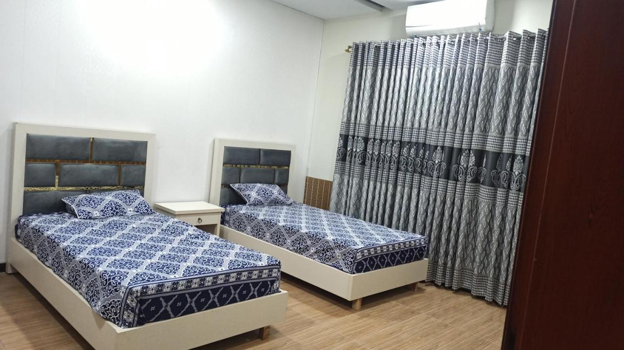 The Crown Guest House Islamabad Exteriör bild